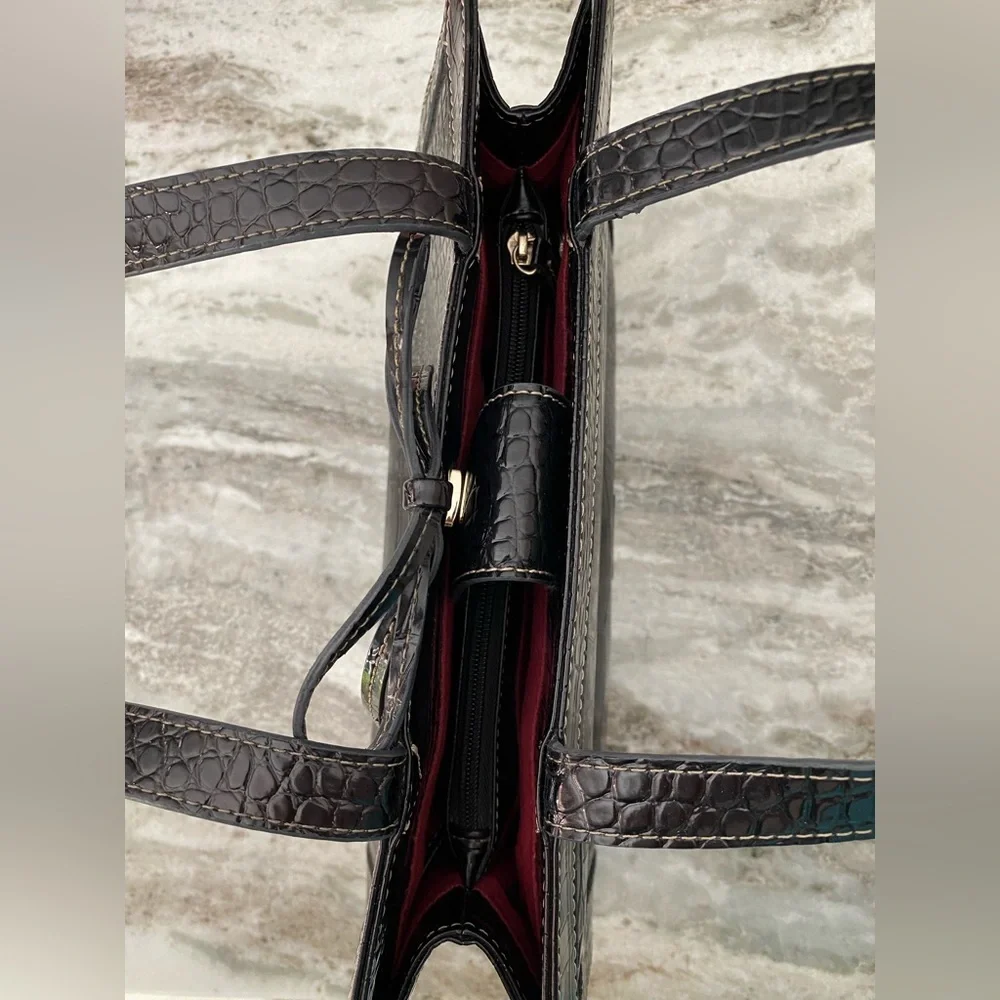 Liz Claiborne black purse - Picture 3 of 6